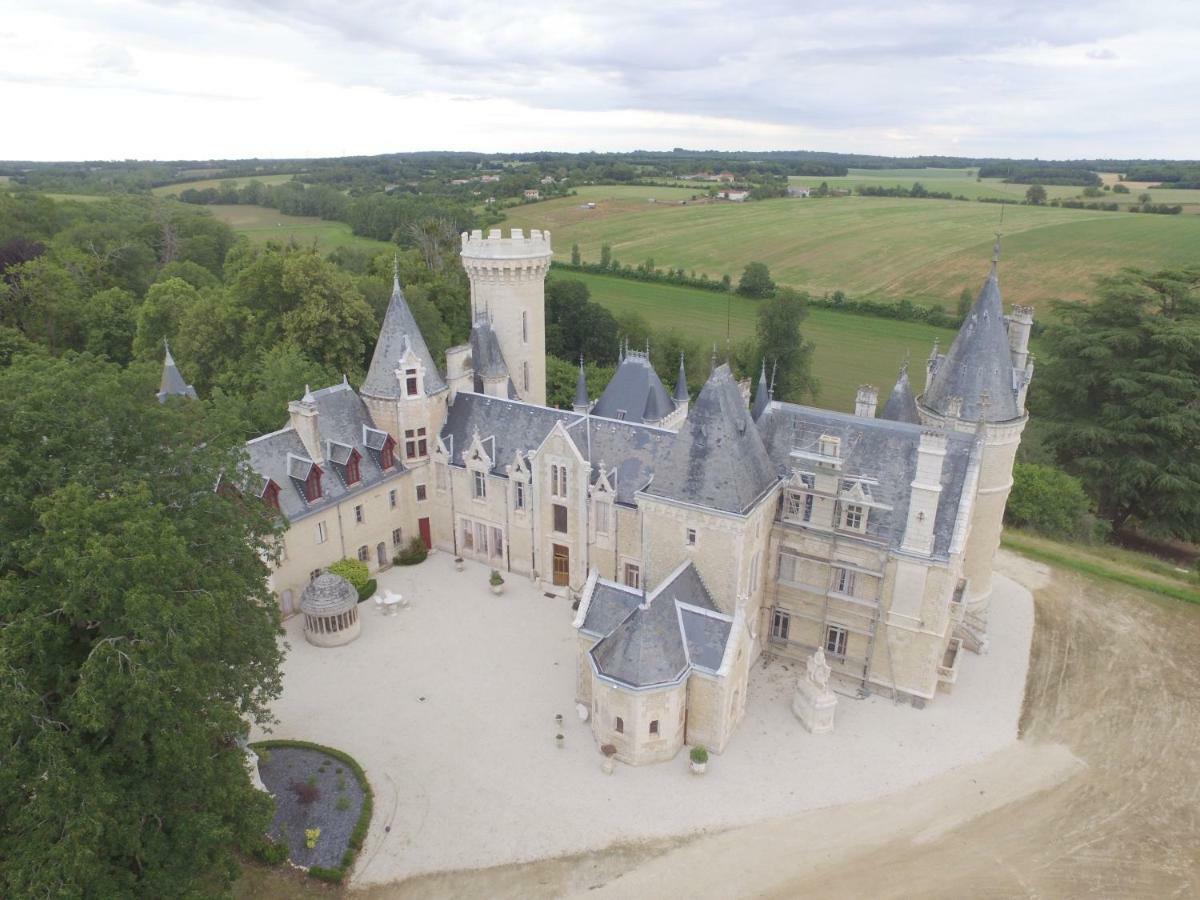 Chateau Des Chevaliers De Londigny Luaran gambar